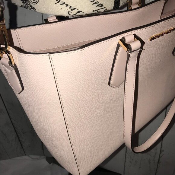 Michael Kors Kimberly Tote in Powder Blush In excellent condition peach / pink - Picture 15 of 16